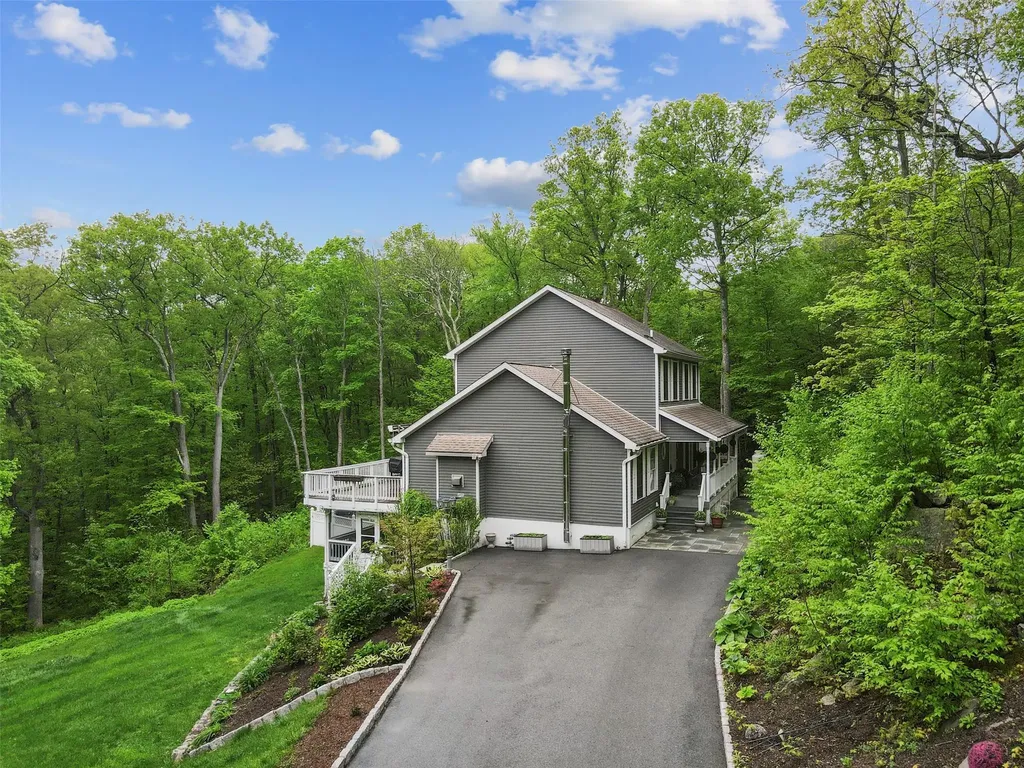 25 Crest Road Cold Spring NY 10516