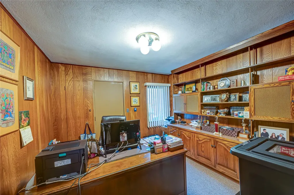 98 Shrub Hollow Road Roslyn NY 11576