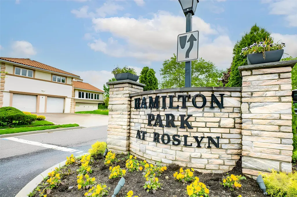 98 Shrub Hollow Road Roslyn NY 11576