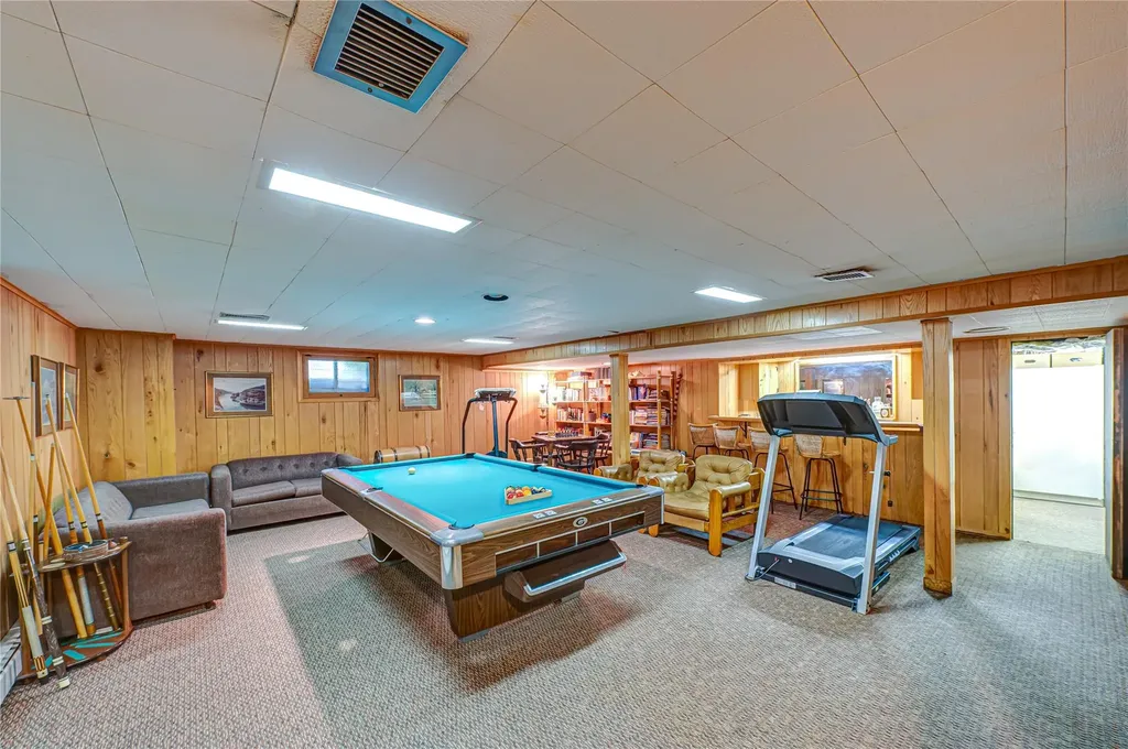 98 Shrub Hollow Road Roslyn NY 11576