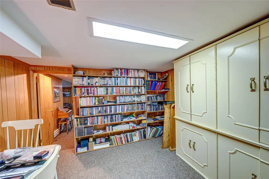 98 Shrub Hollow Road Roslyn NY 11576