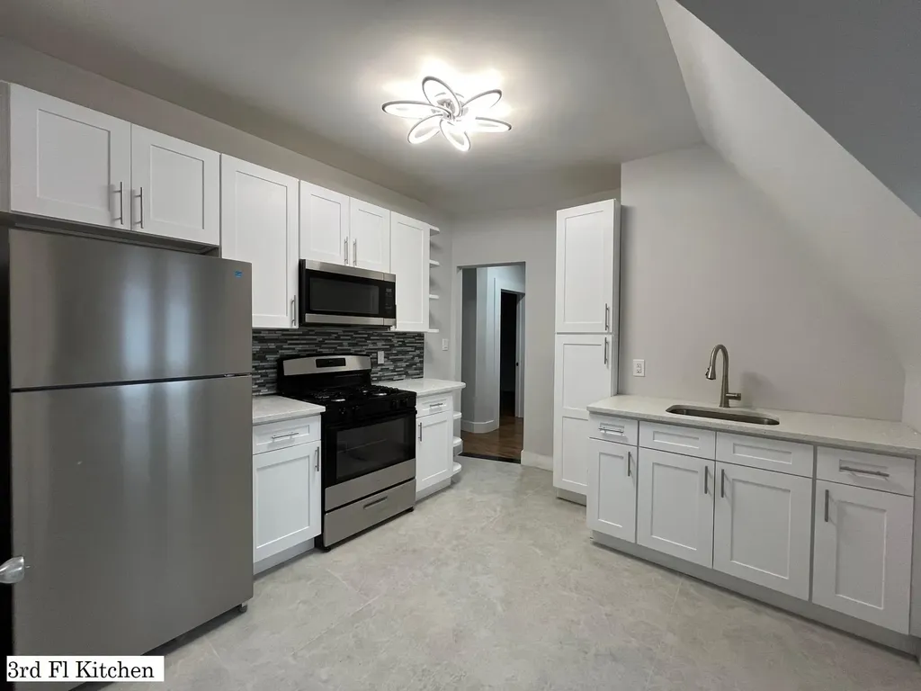 563 E 3rd Street Mount Vernon NY 10553