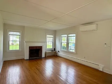 70 Mulberry Street Rhinebeck NY 12572