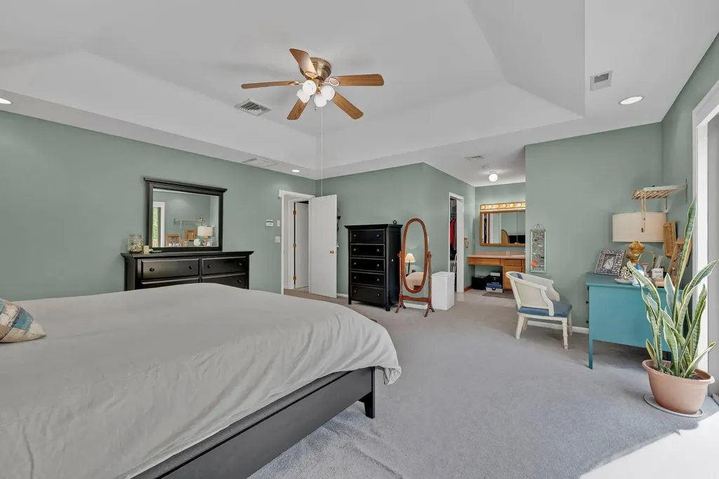 6 Edgewater Road Poughkeepsie NY 12603