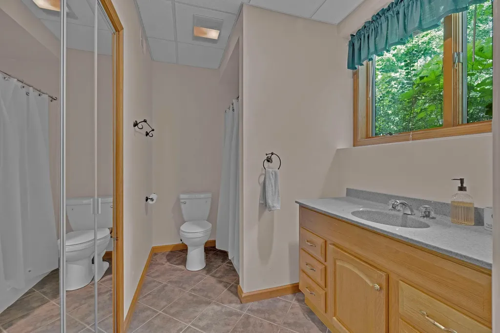 6 Edgewater Road Poughkeepsie NY 12603
