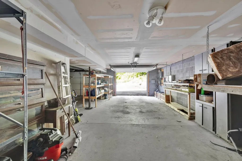 6 Edgewater Road Poughkeepsie NY 12603