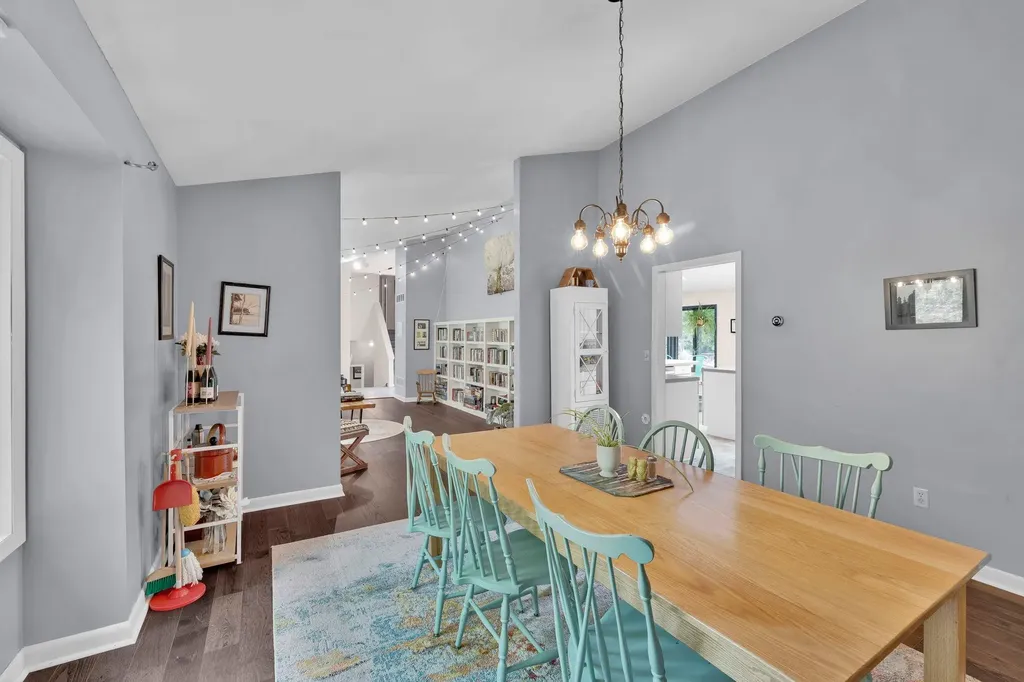 6 Edgewater Road Poughkeepsie NY 12603
