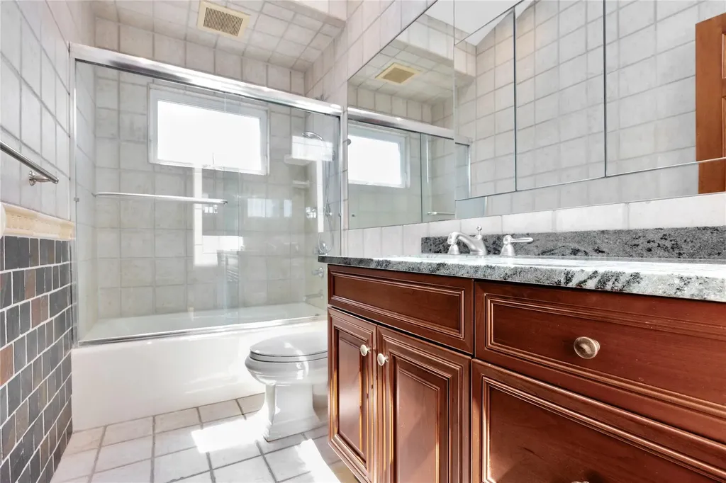 3188 Denton Drive Merrick NY 11566