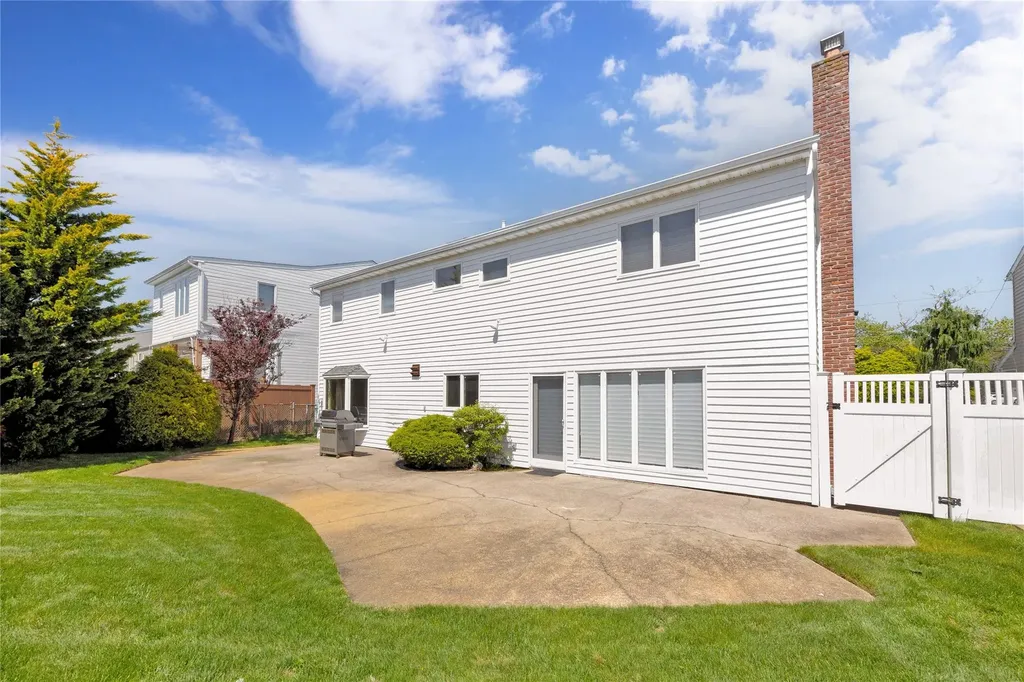 3188 Denton Drive Merrick NY 11566