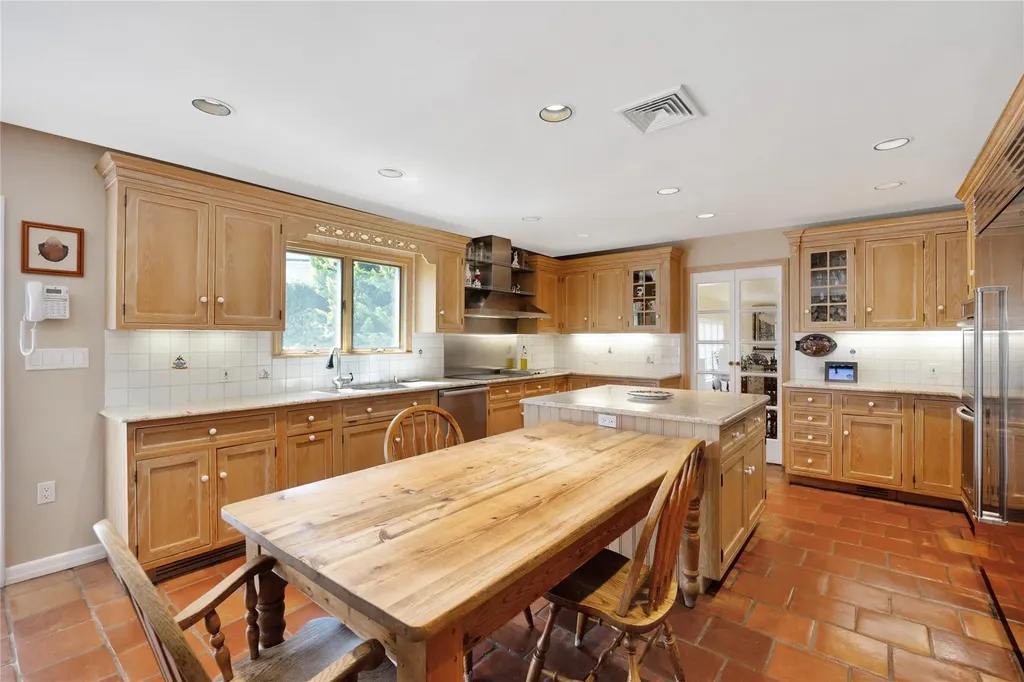 3188 Denton Drive Merrick NY 11566