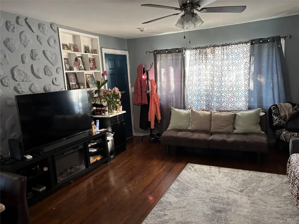 7 John Place Roosevelt NY 11575
