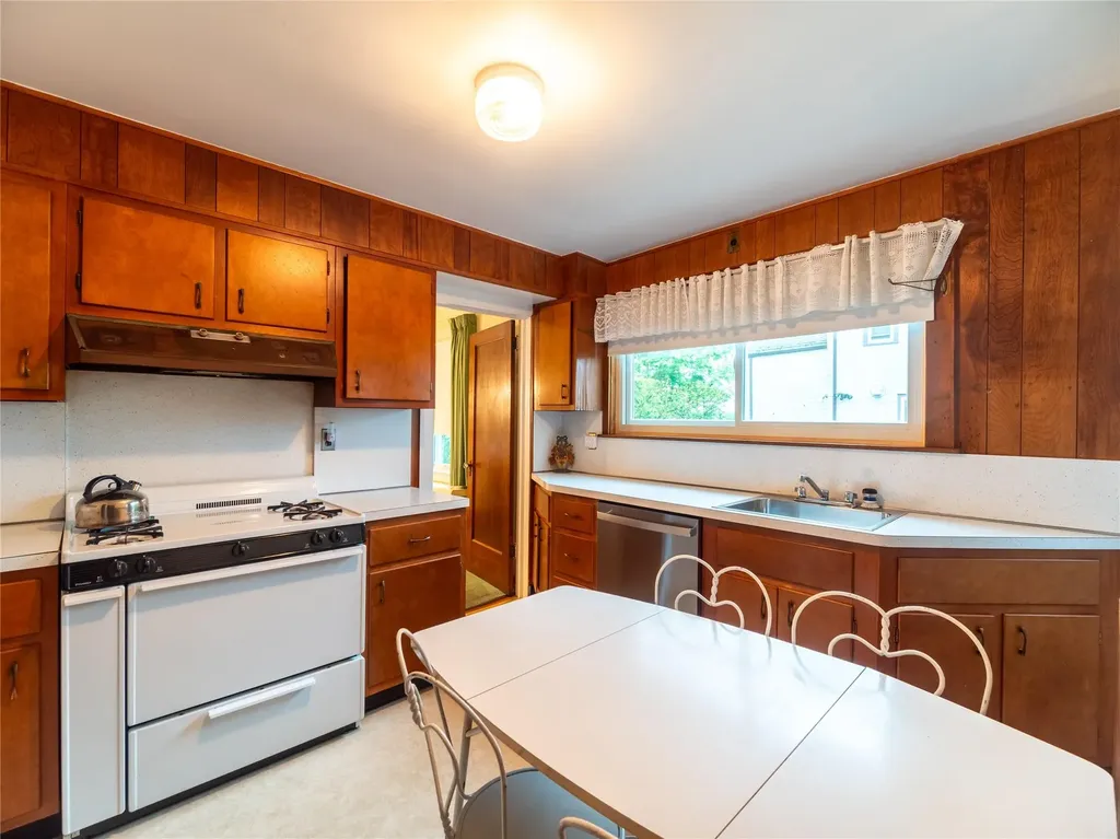 95 Robert Avenue Port Chester NY 10573
