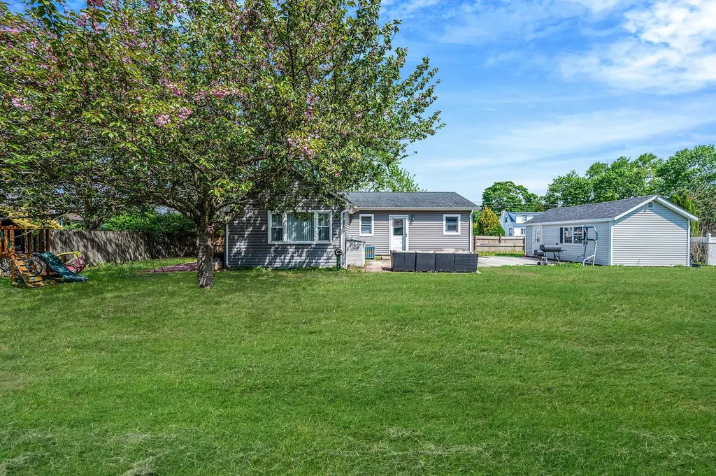 1013 10th Street West Babylon NY 11704
