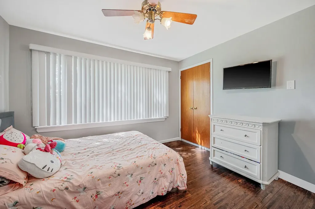 1013 10th Street West Babylon NY 11704