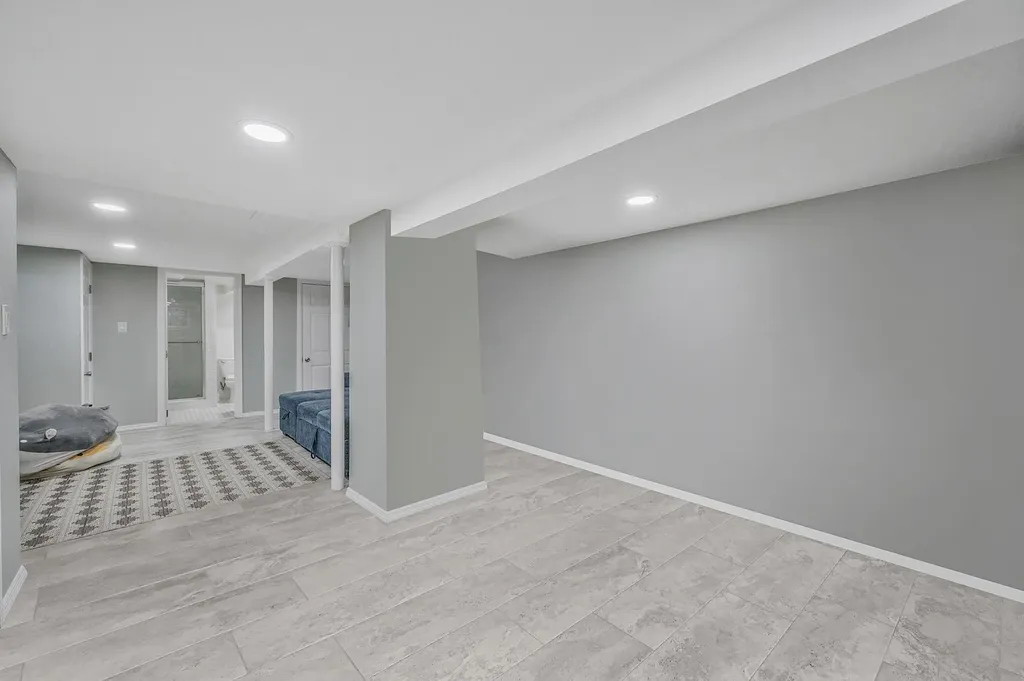 1013 10th Street West Babylon NY 11704