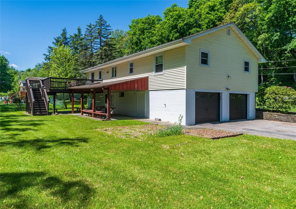 184 Cedar Valley Road Poughkeepsie NY 12603