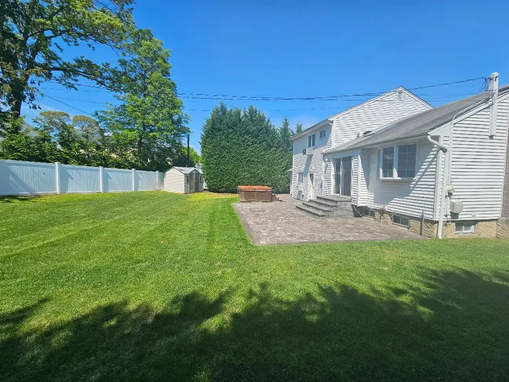 26 Dahill Road Old Bethpage NY 11804