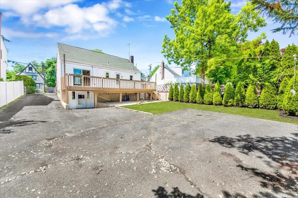 105 Colgate Avenue Yonkers NY 10703