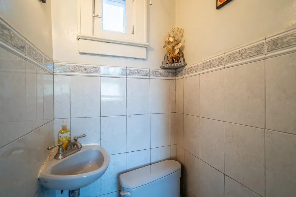 536 Albemarle Road Cedarhurst NY 11516