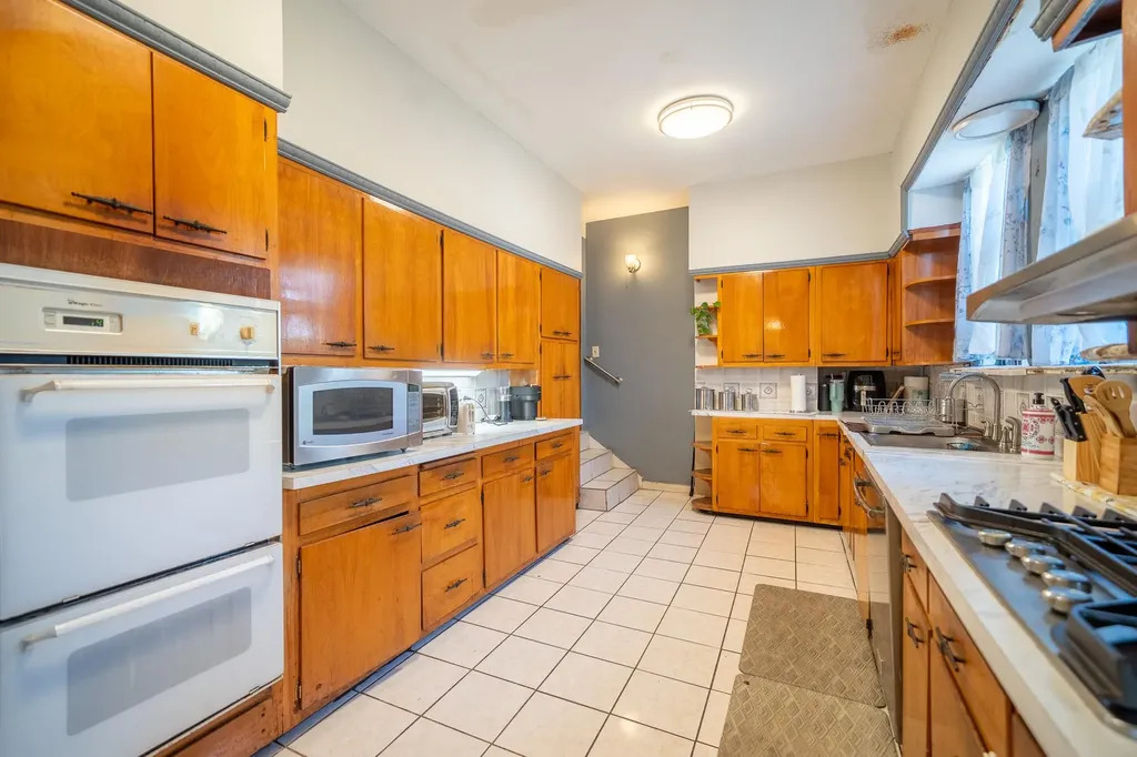 536 Albemarle Road Cedarhurst NY 11516