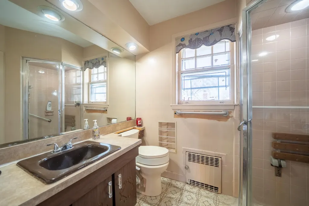 536 Albemarle Road Cedarhurst NY 11516