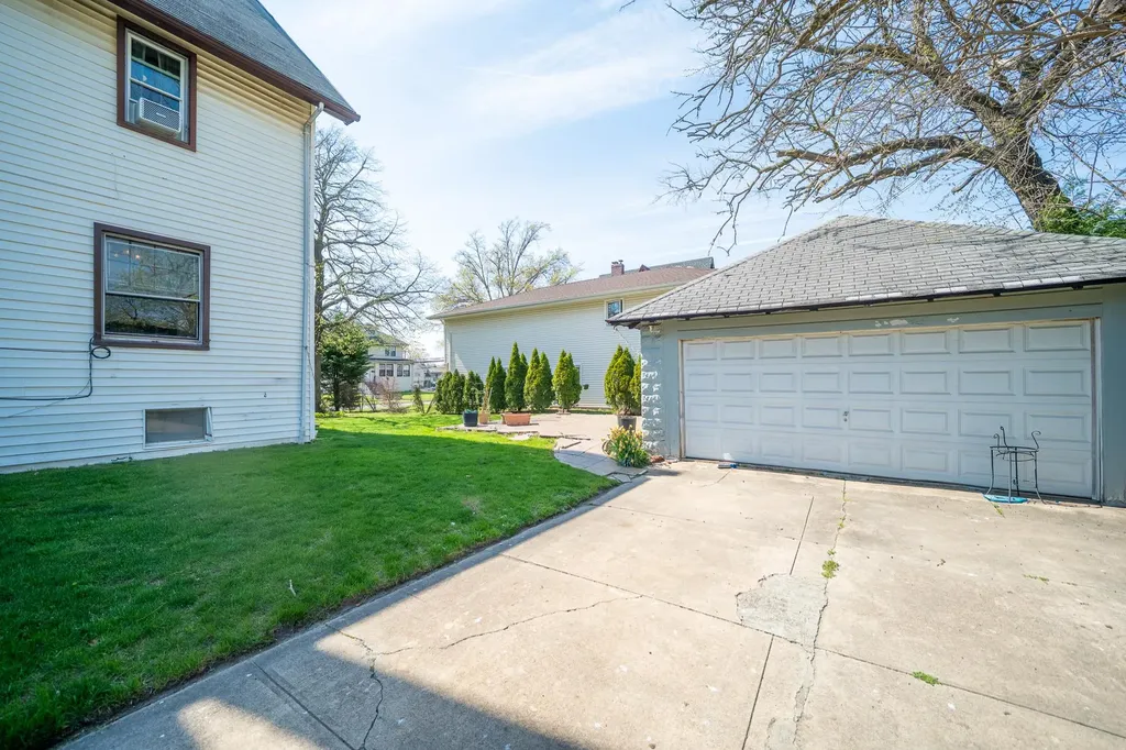 536 Albemarle Road Cedarhurst NY 11516