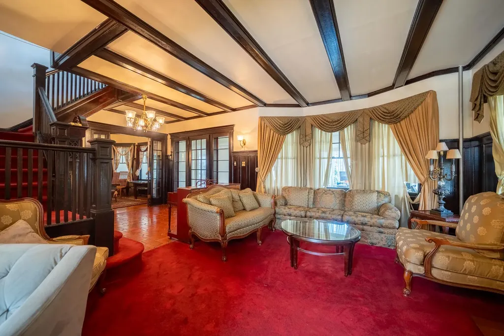 536 Albemarle Road Cedarhurst NY 11516
