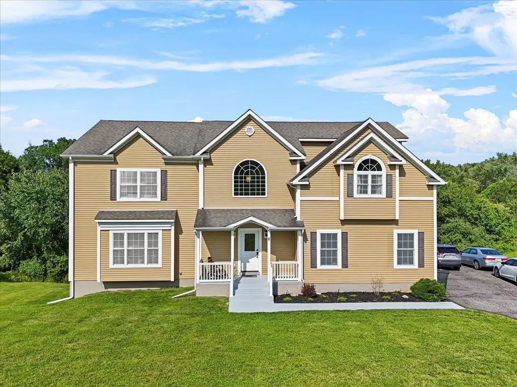 8 Tanyas Court Monroe NY 10950
