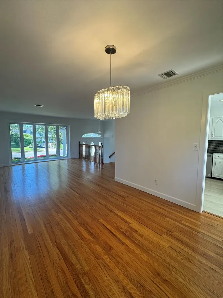371 White Birch Lane Jericho NY 11753