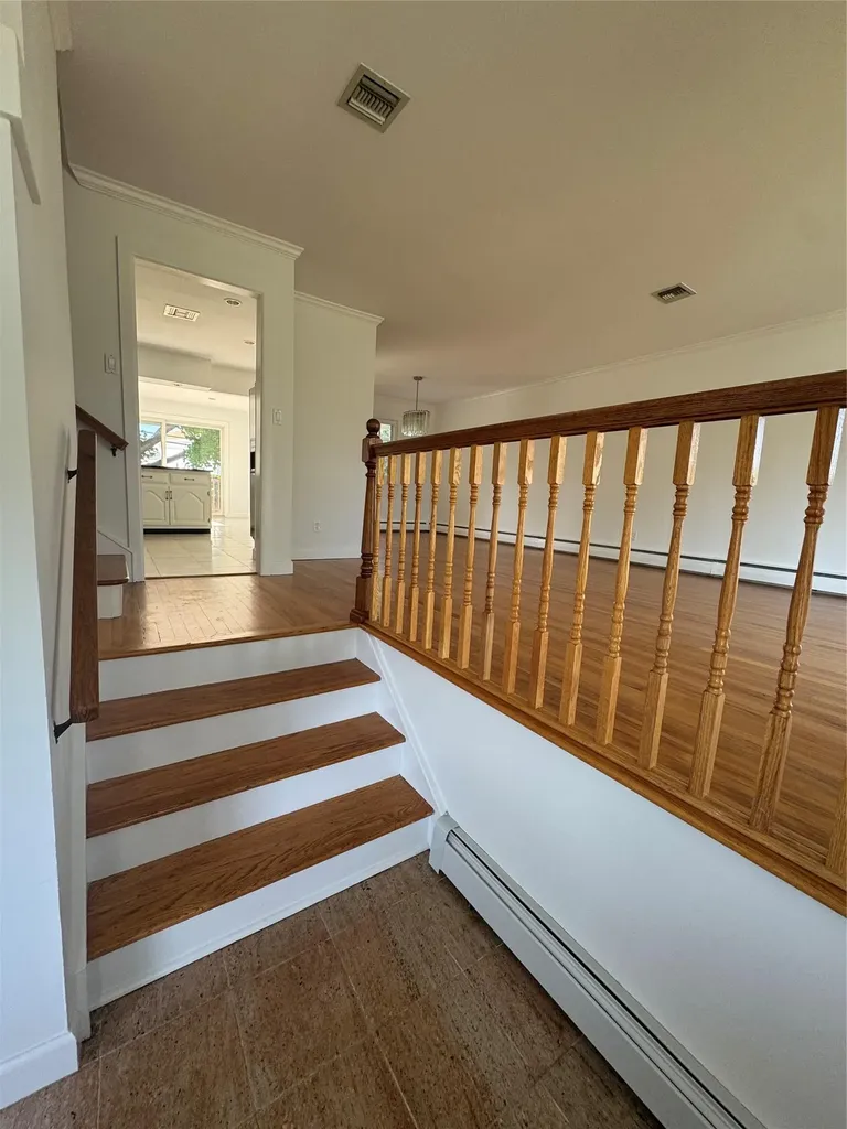 371 White Birch Lane Jericho NY 11753