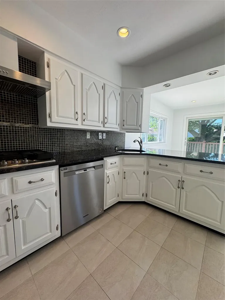 371 White Birch Lane Jericho NY 11753