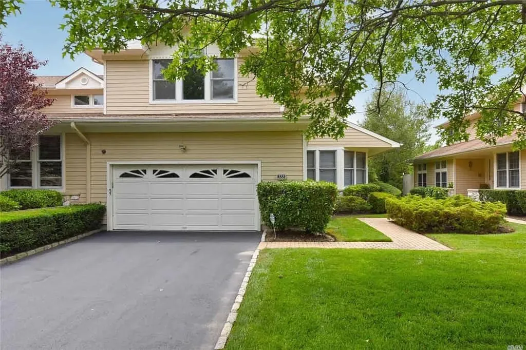 333 Baltustrol Circle Roslyn NY 11576