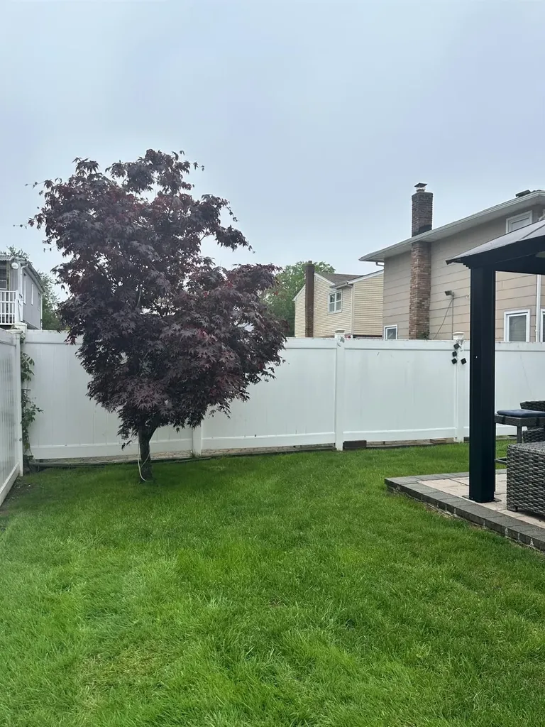 1515 Sweetman Avenue Elmont NY 11003