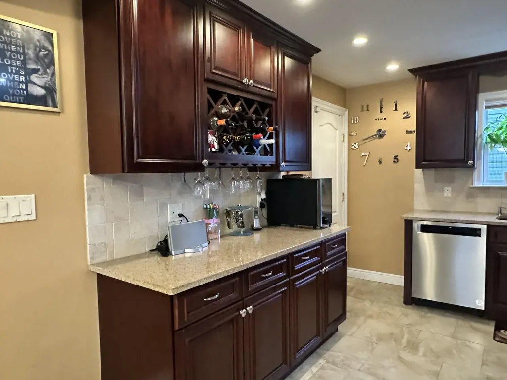 1515 Sweetman Avenue Elmont NY 11003