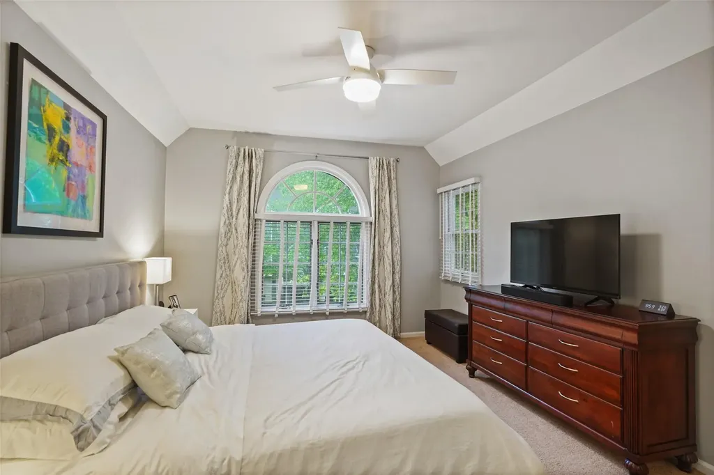 2301 Regent Drive Mount Kisco NY 10549