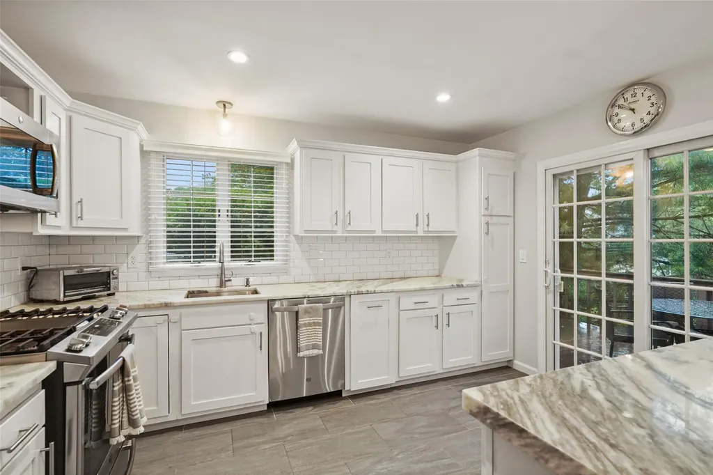 2301 Regent Drive Mount Kisco NY 10549