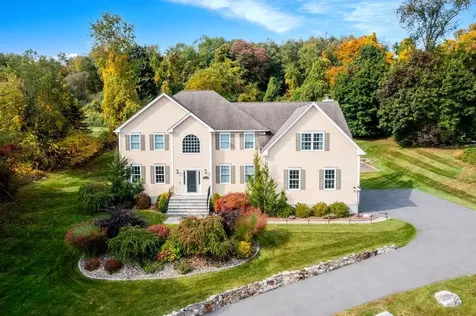 15 River Run Carmel NY 10512
