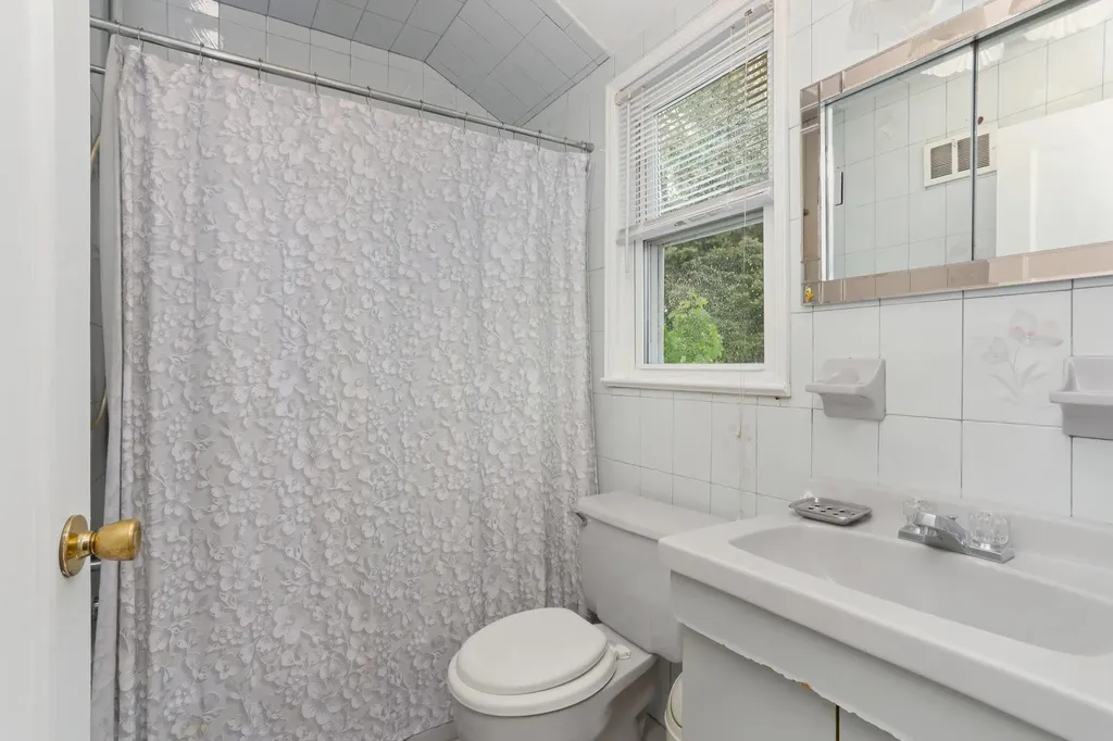 63 Mill Road Eastchester NY 10709