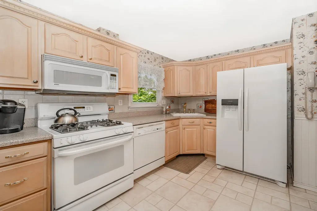 11 Durham Road New Hyde Park NY 11040