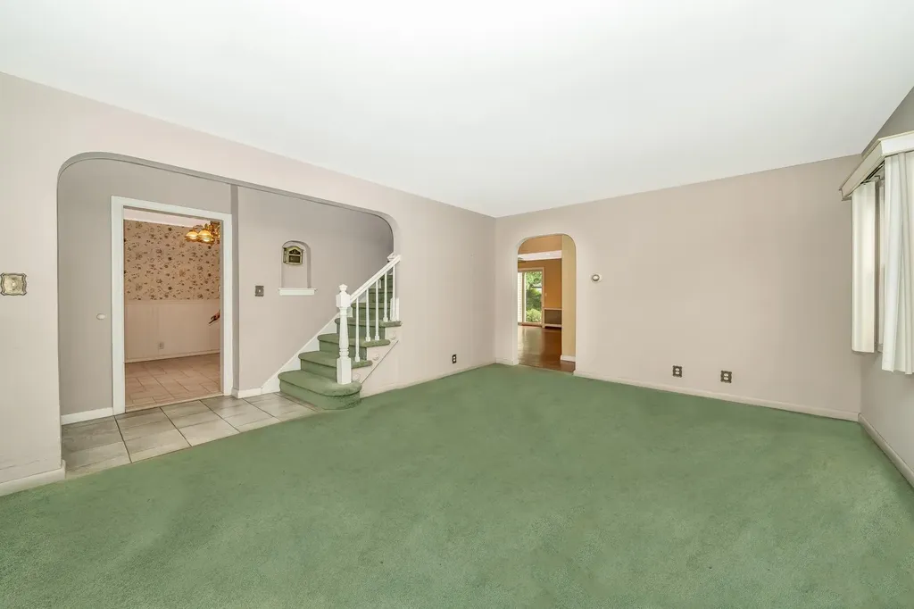 11 Durham Road New Hyde Park NY 11040