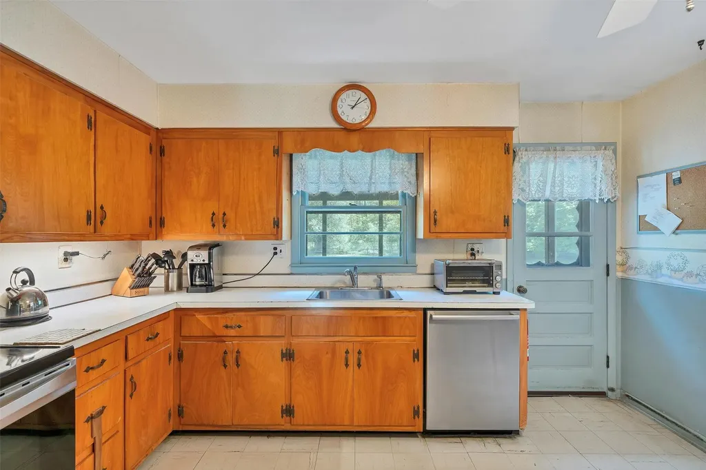 22 Able Noble Drive Chester NY 10918