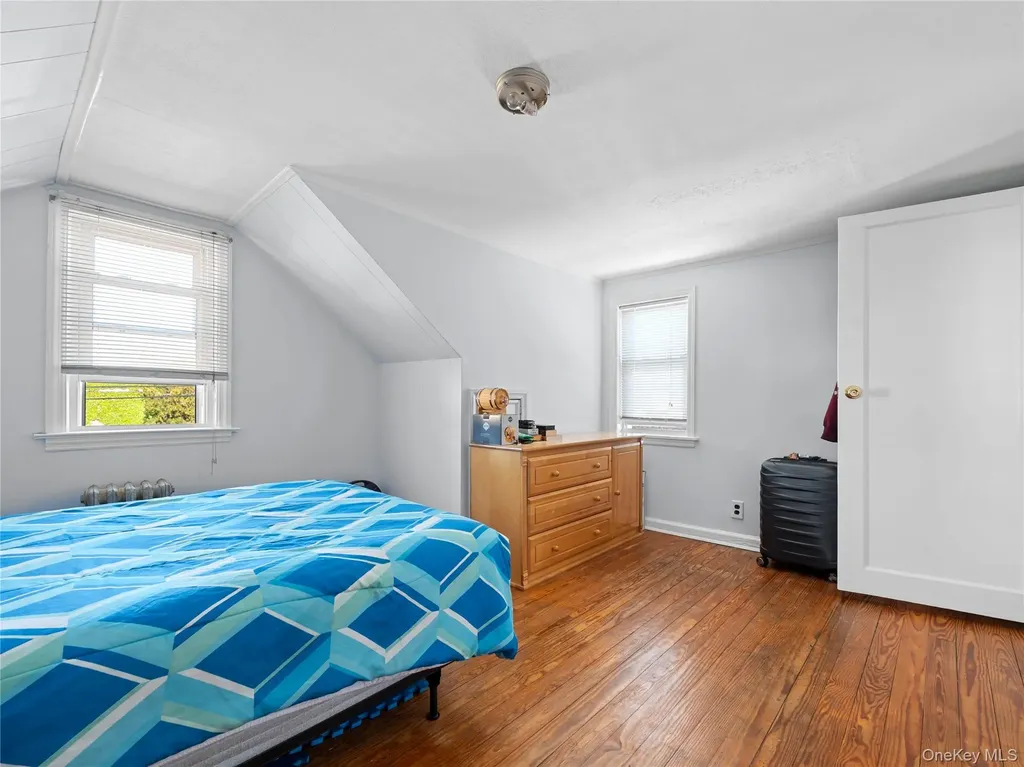 8 Savoy Avenue Elmont NY 11003