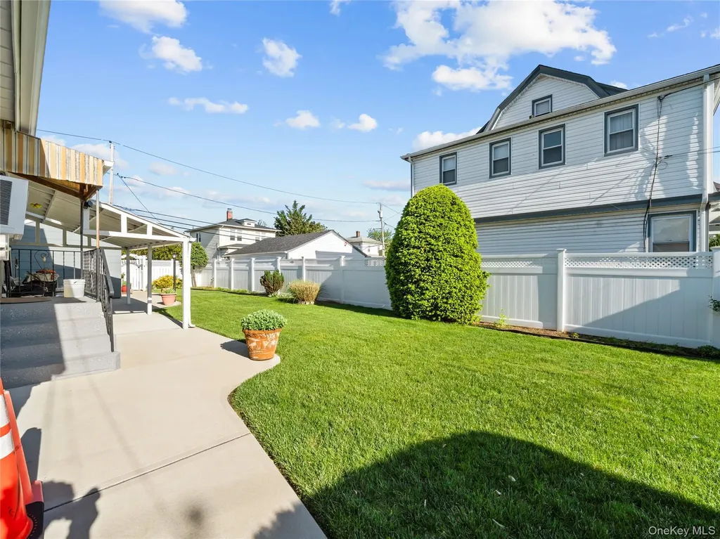 8 Savoy Avenue Elmont NY 11003