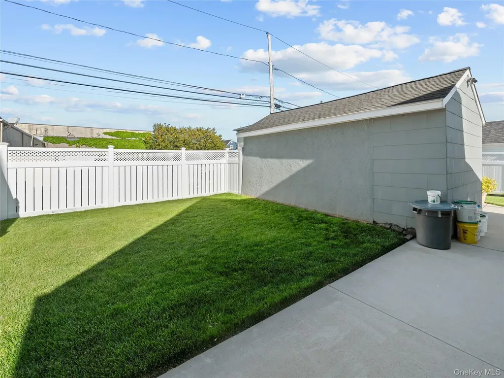 8 Savoy Avenue Elmont NY 11003