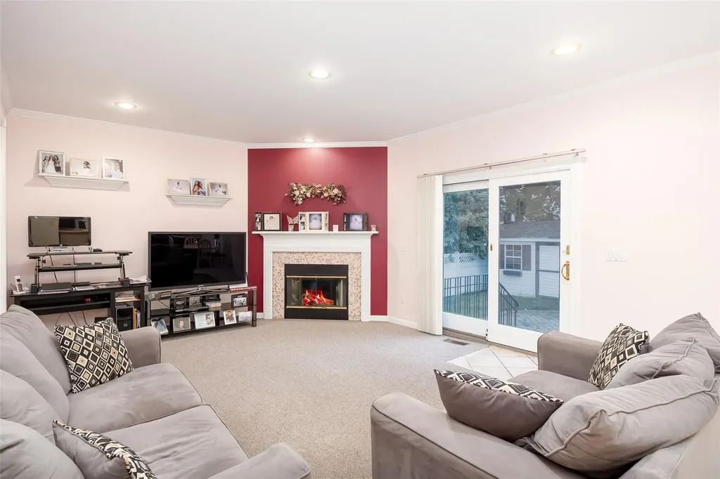 2175 Helene Avenue Merrick NY 11566
