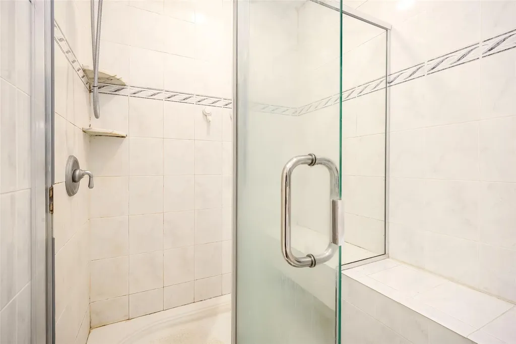 2175 Helene Avenue Merrick NY 11566