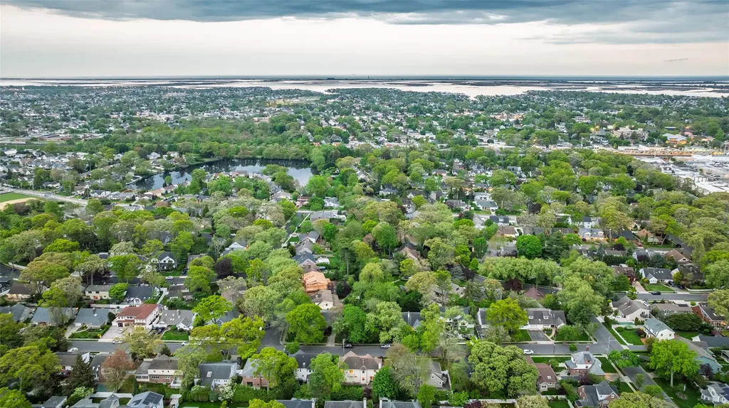 2175 Helene Avenue Merrick NY 11566