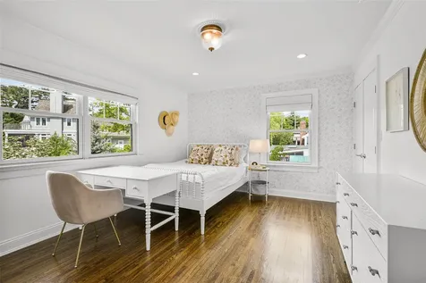 685 Barrymore Lane Mamaroneck NY 10543