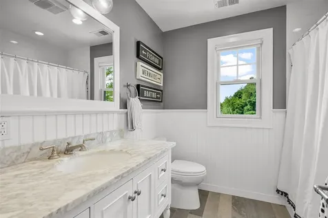 685 Barrymore Lane Mamaroneck NY 10543
