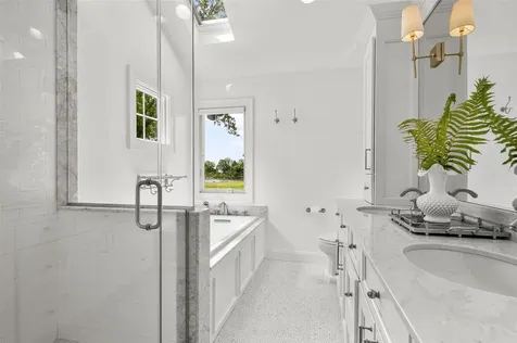 685 Barrymore Lane Mamaroneck NY 10543